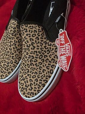 Vans Classic Slip-On Leopard Print Sneakers